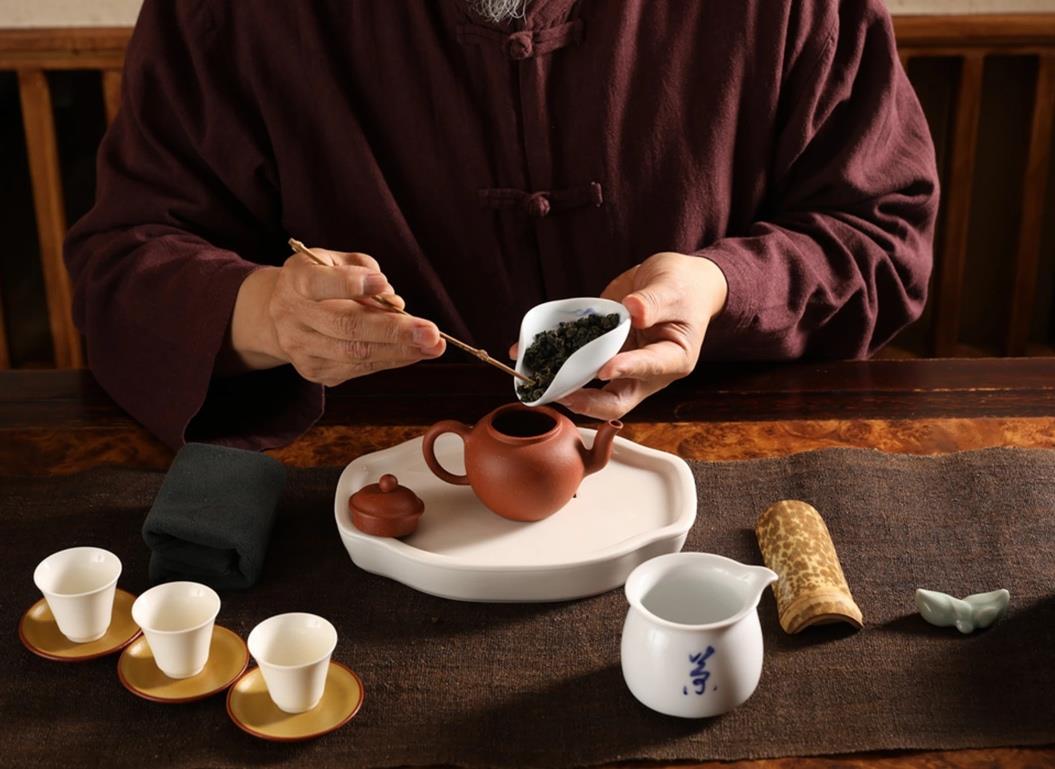 茶席上實際取茶、沖泡與品飲的過程